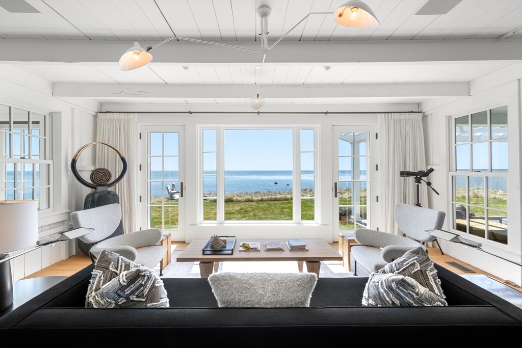 Barnstable, Massachusetts 02647, United States, 8 Bedrooms Bedrooms, ,6 BathroomsBathrooms,Residential,Active,110266