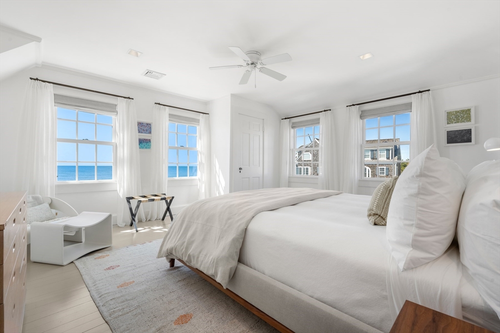 Barnstable, Massachusetts 02647, United States, 8 Bedrooms Bedrooms, ,6 BathroomsBathrooms,Residential,Active,110266