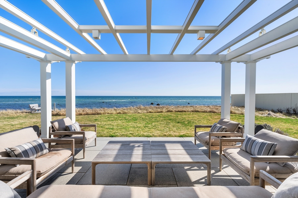 Barnstable, Massachusetts 02647, United States, 8 Bedrooms Bedrooms, ,6 BathroomsBathrooms,Residential,Active,110266