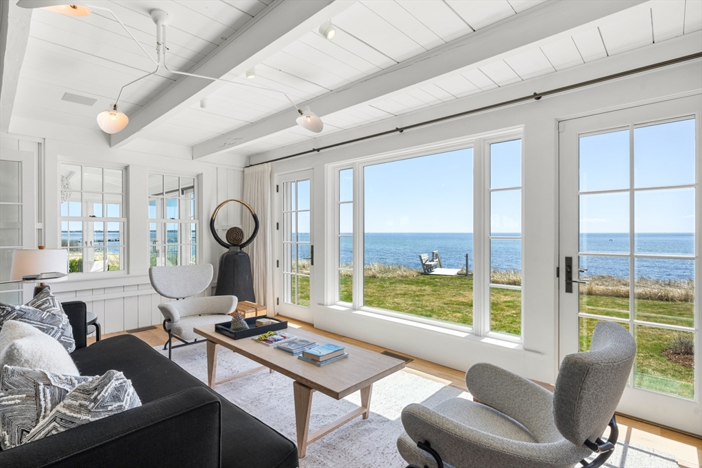 Barnstable, Massachusetts 02647, United States, 8 Bedrooms Bedrooms, ,6 BathroomsBathrooms,Residential,Active,110266