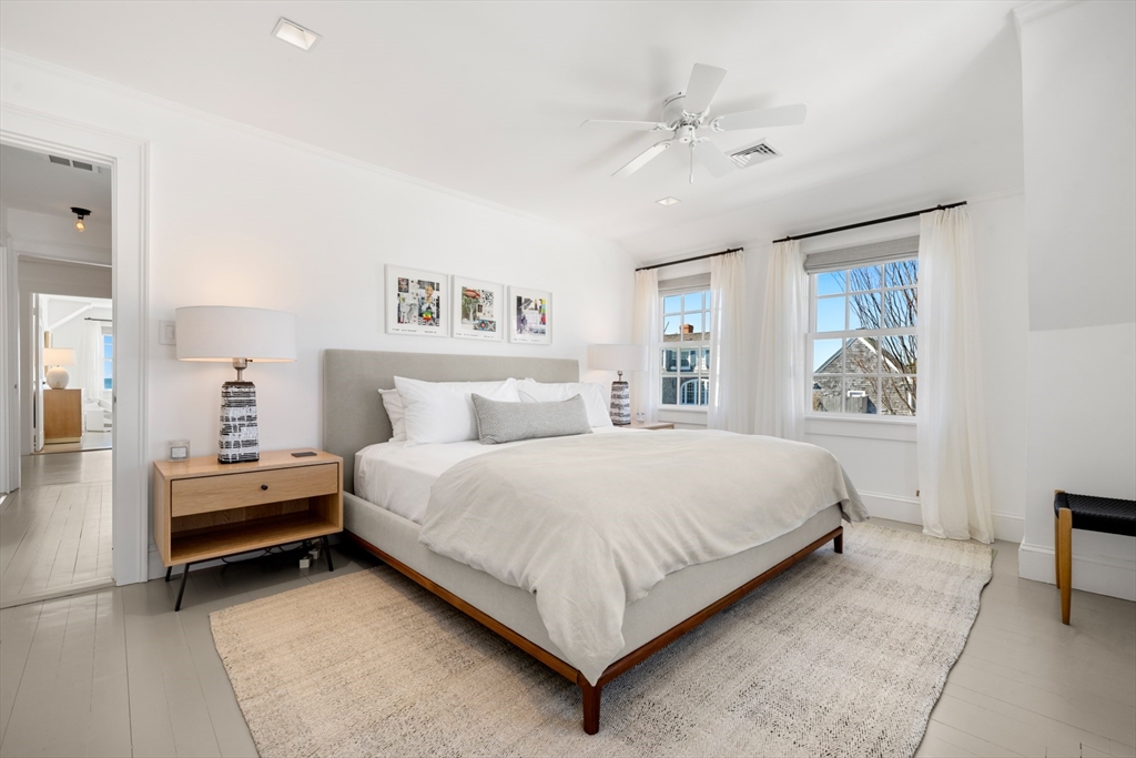 Barnstable, Massachusetts 02647, United States, 8 Bedrooms Bedrooms, ,6 BathroomsBathrooms,Residential,Active,110266