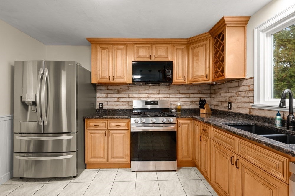 26 Pine Ridge Dr, Oxford, MA, 26 Pine Ridge Dr, Oxford, MA Photo #5