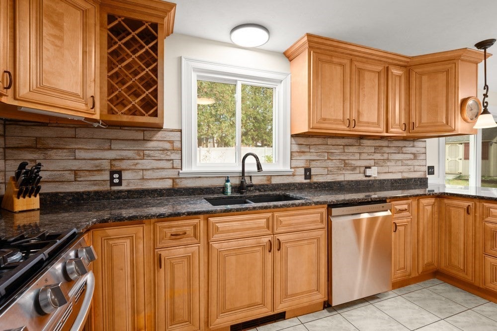 26 Pine Ridge Dr, Oxford, MA, 26 Pine Ridge Dr, Oxford, MA Photo #6