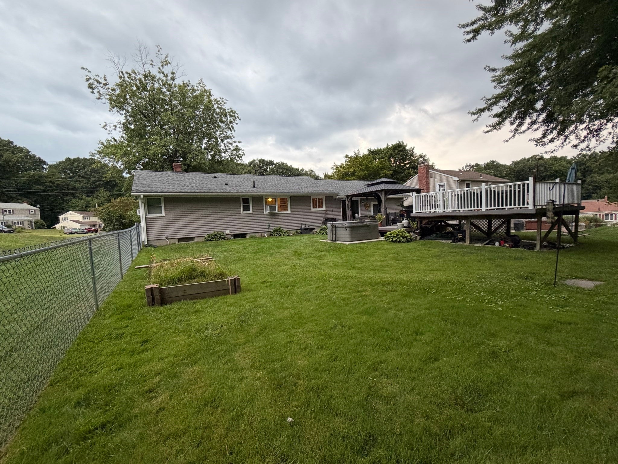 75 Longwood Dr, Chicopee, MA, 75 Longwood Dr, Chicopee, MA Photo #32