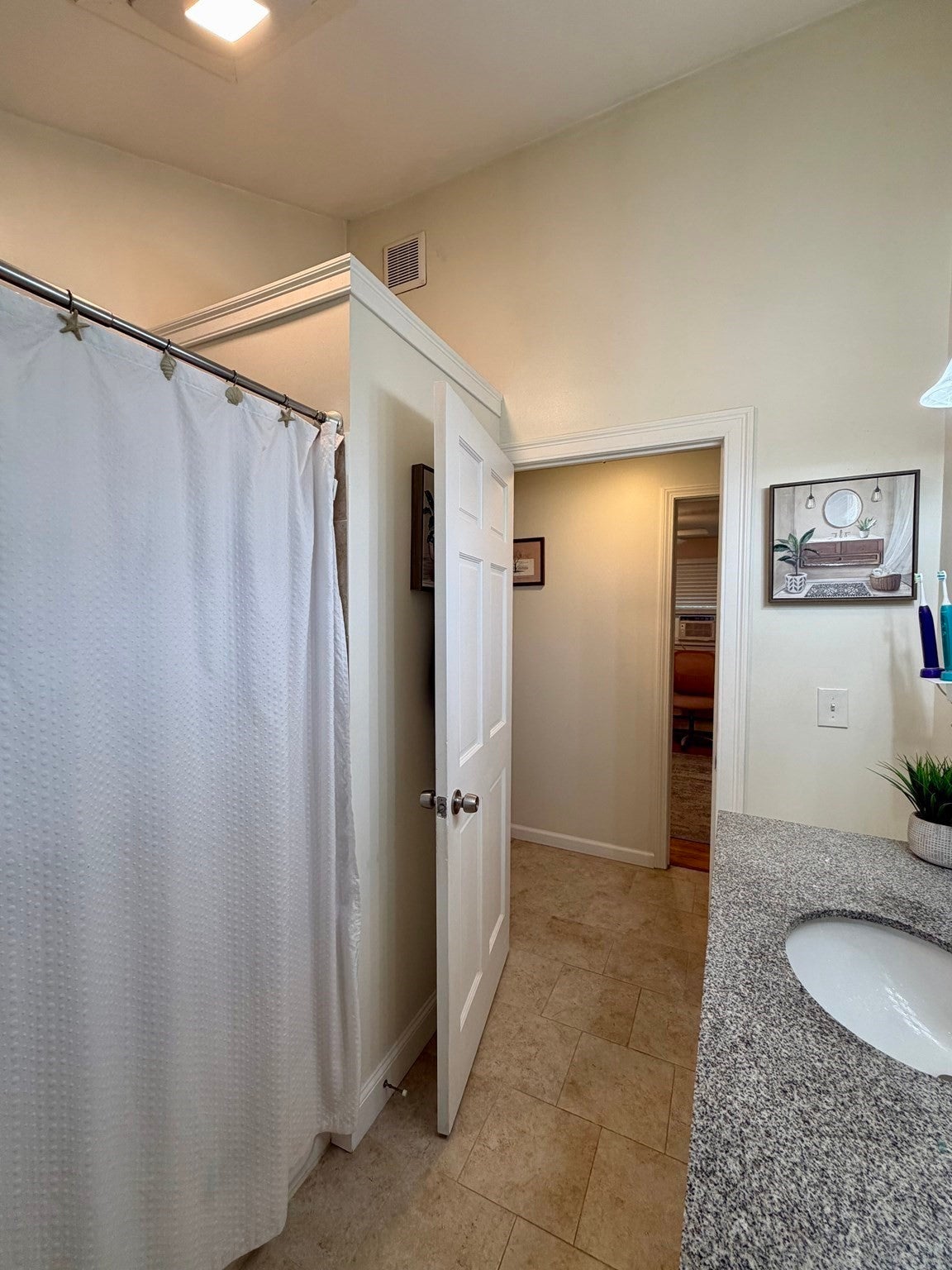 75 Longwood Dr, Chicopee, MA, 75 Longwood Dr, Chicopee, MA Photo #23
