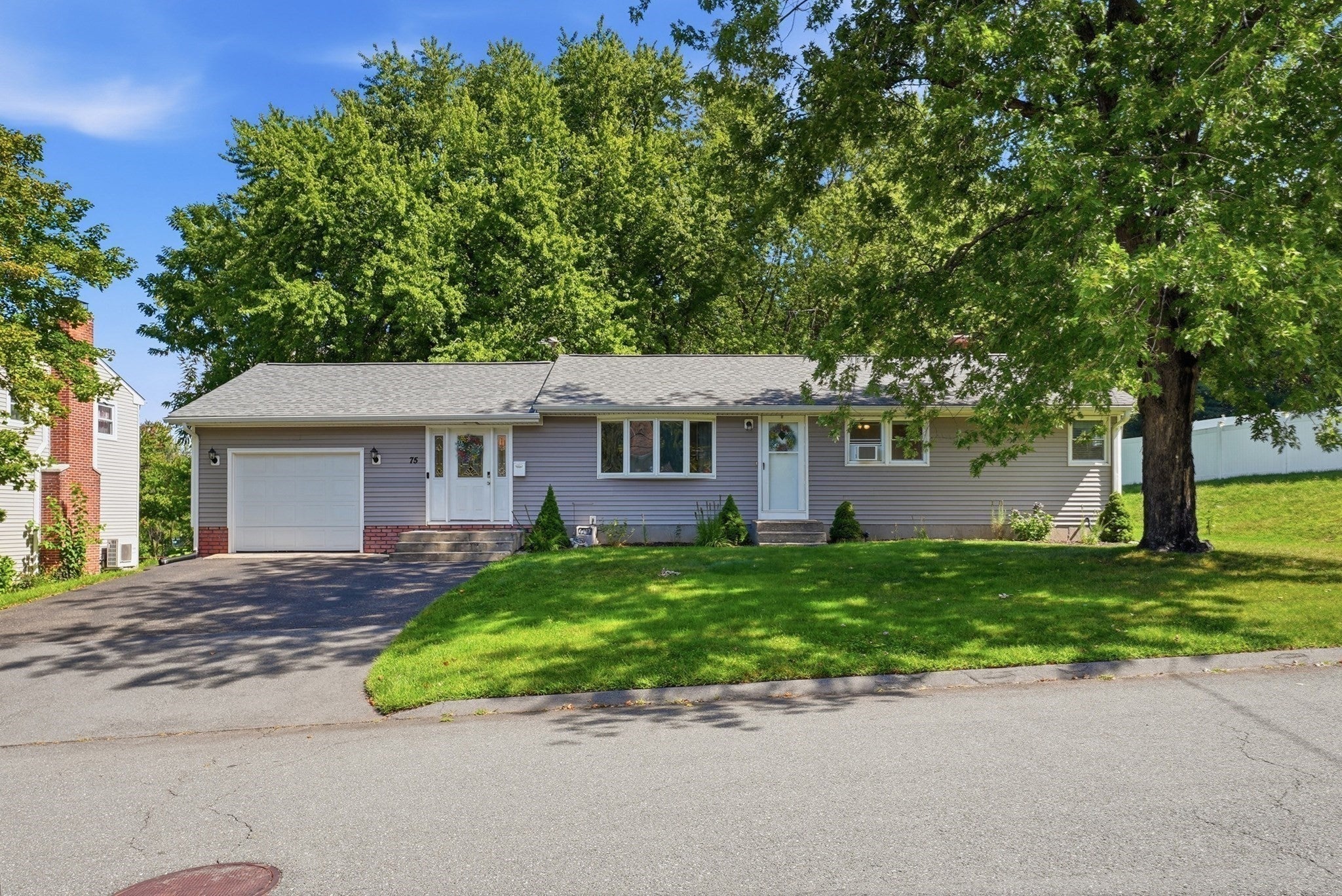 75 Longwood Dr, Chicopee, MA Photo #39