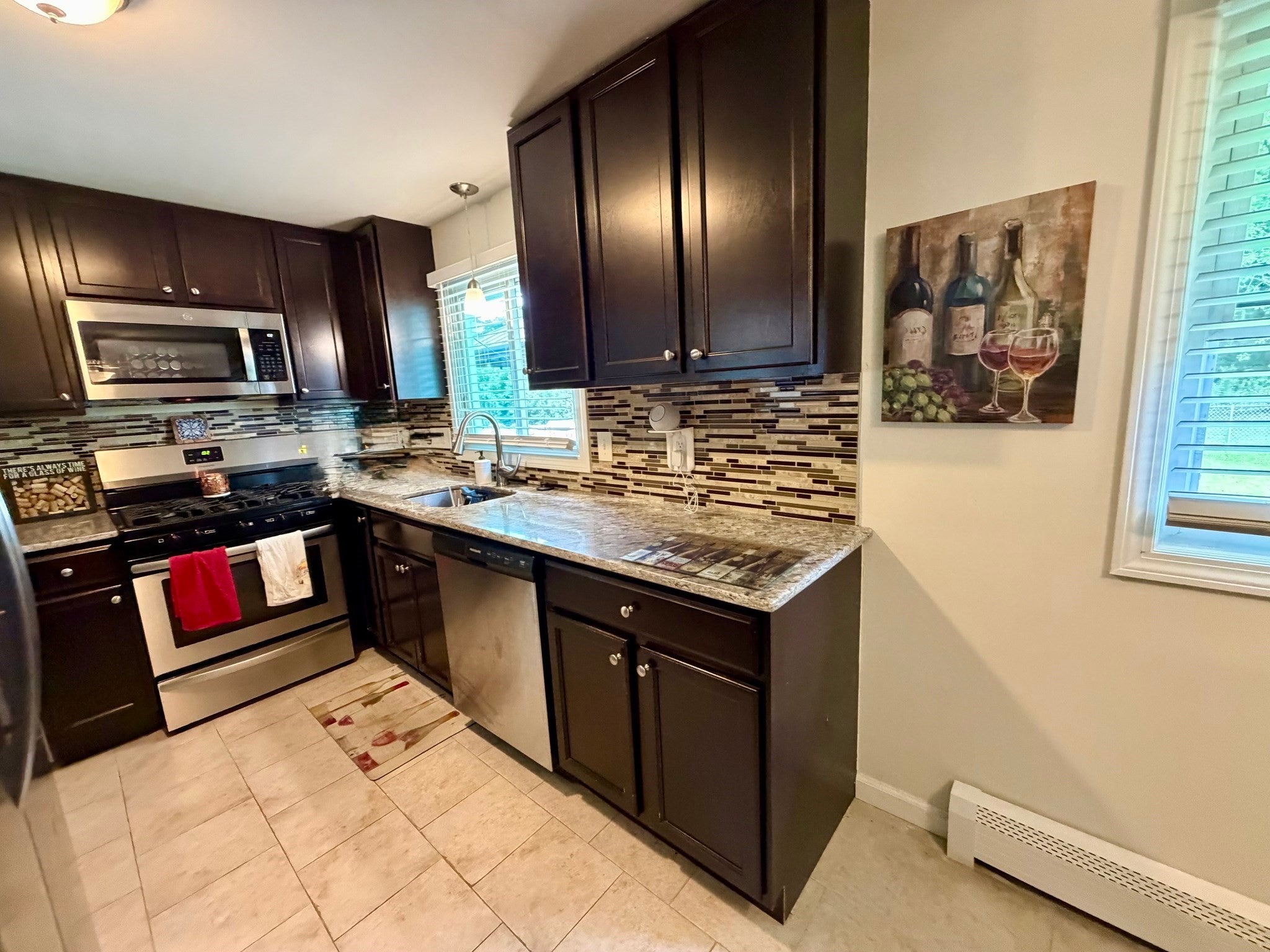 75 Longwood Dr, Chicopee, MA, 75 Longwood Dr, Chicopee, MA Photo #17