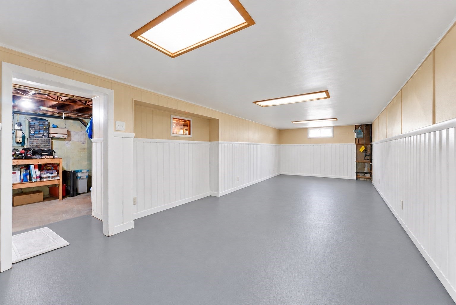 75 Longwood Dr, Chicopee, MA Photo #37