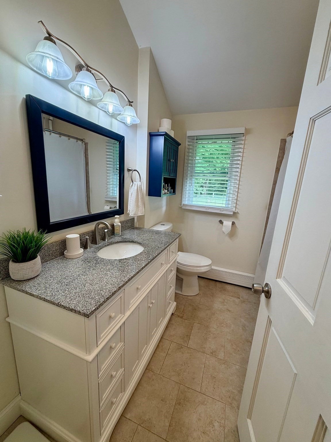 75 Longwood Dr, Chicopee, MA, 75 Longwood Dr, Chicopee, MA Photo #22