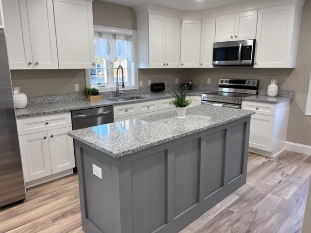 150 W Main Street 1