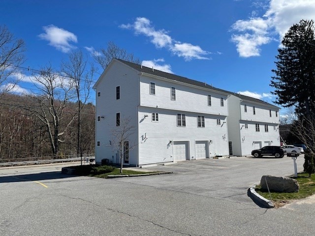 150 W Main Street 1