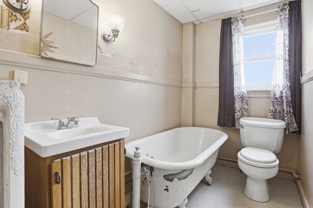 17 Winthrop St, Marlborough, MA Photo #31