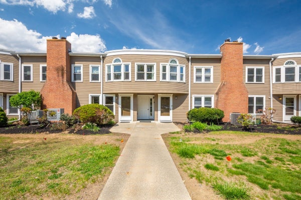 75 PAGE RD UNIT 16, BEDFORD, MA 01730 - Image a8d0e5fa8f60a0731852c6c3cf34fc13/1459620796