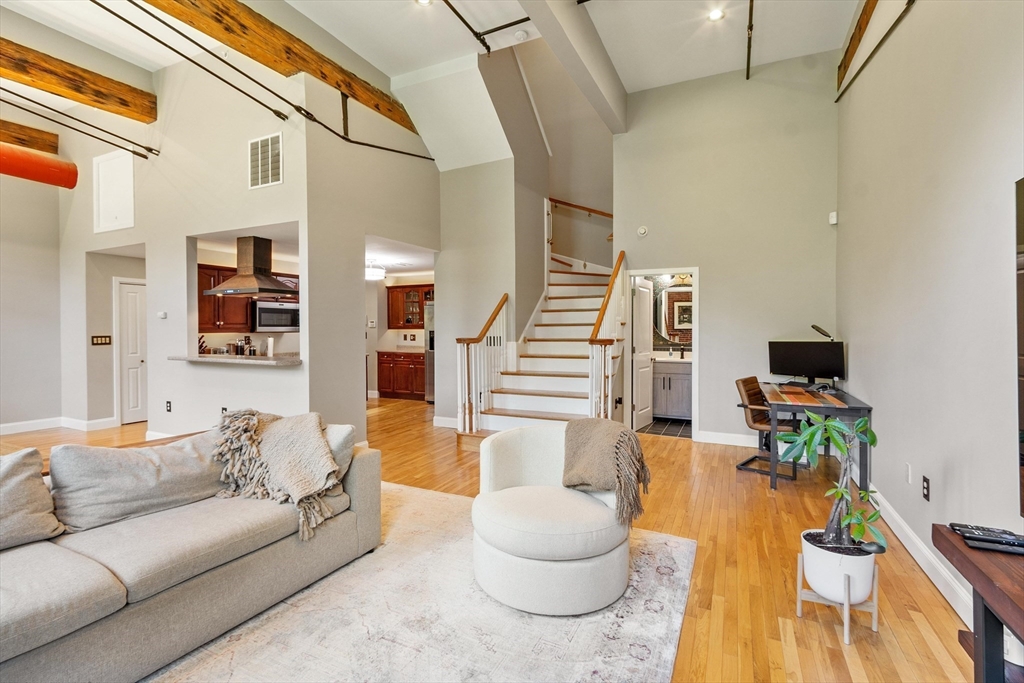 12 Brookside Rd 25