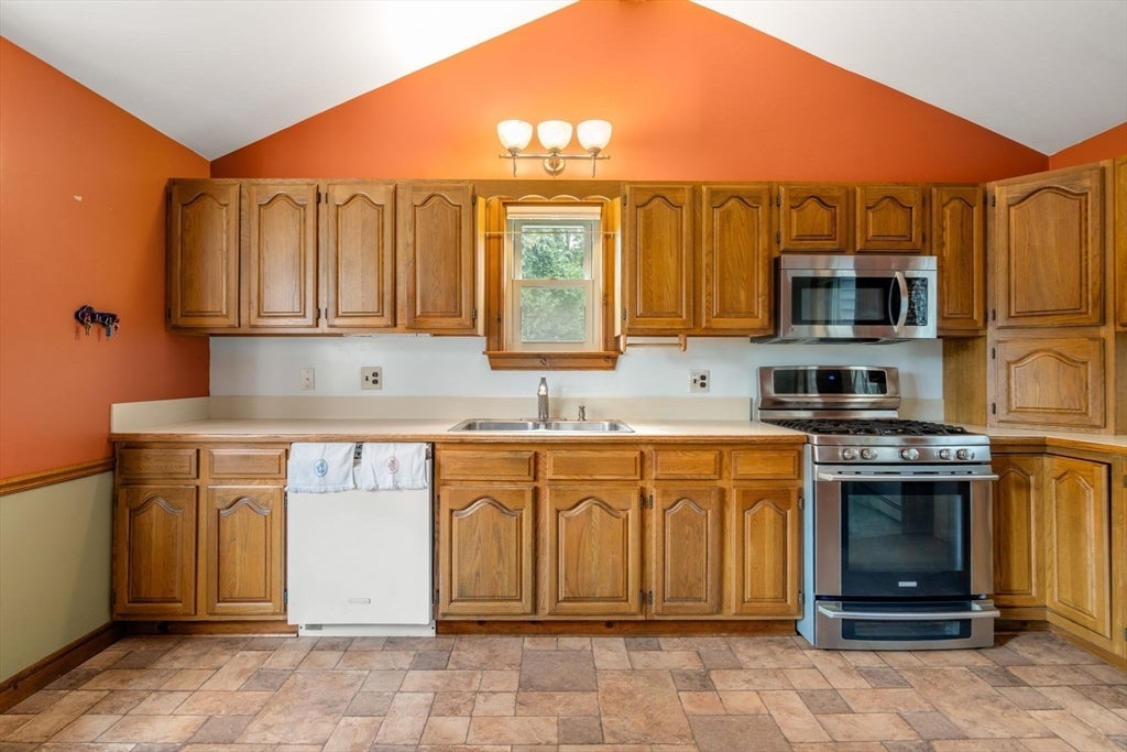 43 Brown Street, Maynard, MA, 43 Brown Street, Maynard, MA Photo #13
