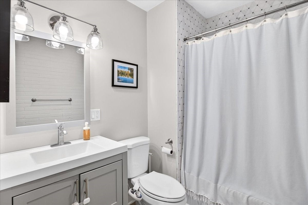 61 Damon Avenue, Holbrook, MA Photo #17