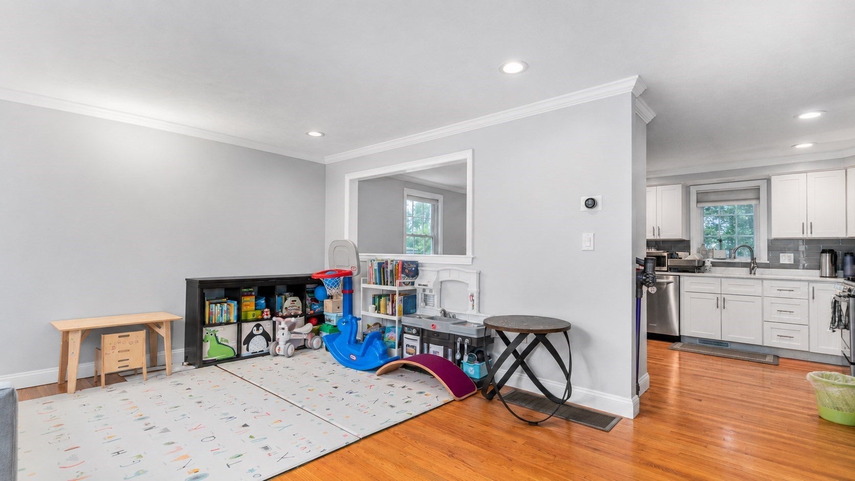 111 Marivista Ave, Waltham, MA Photo #2