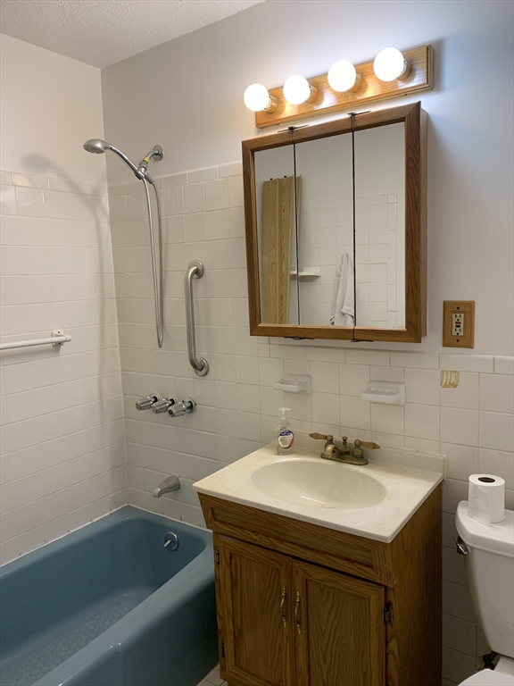 800 Governors Dr 30