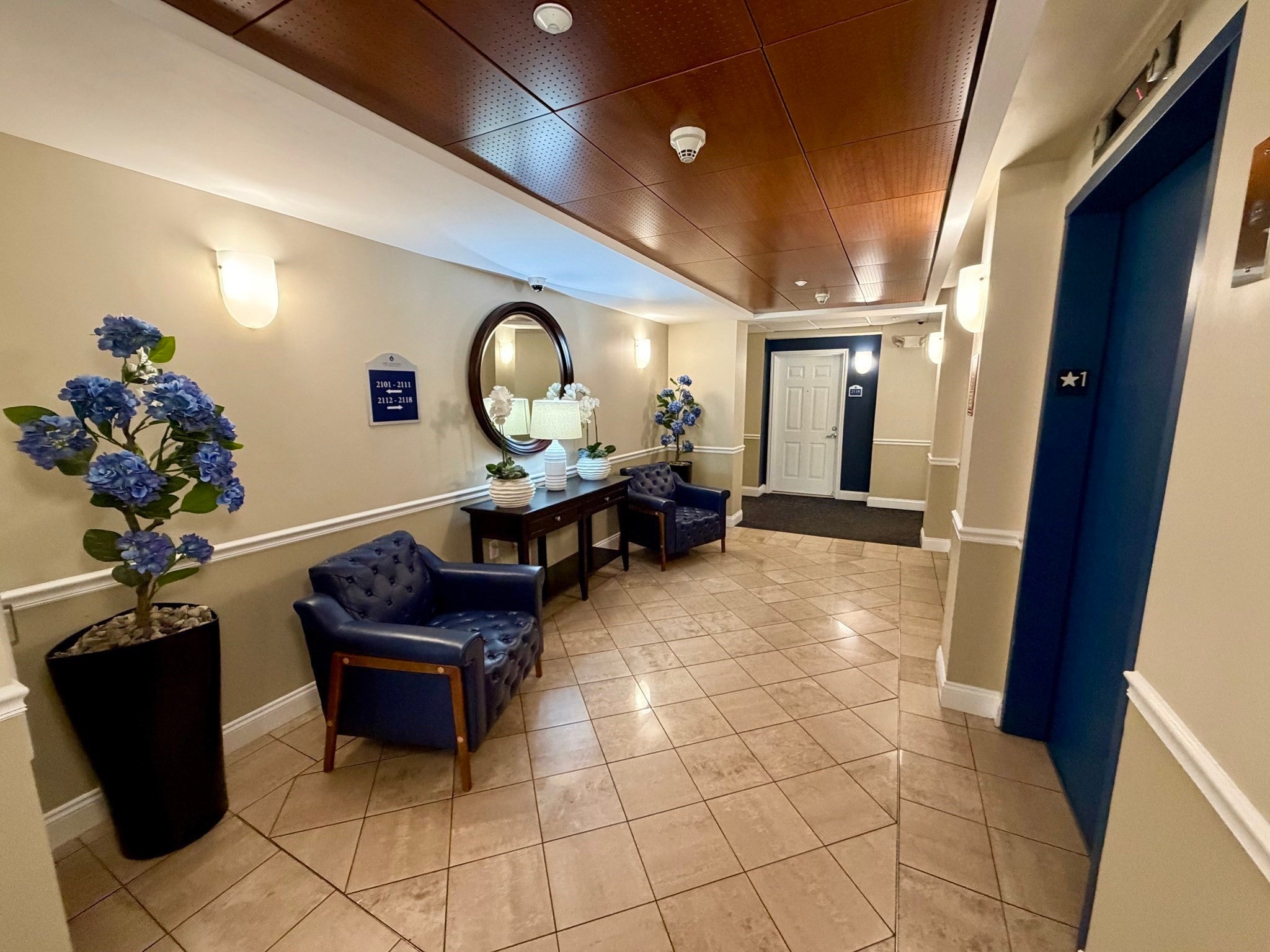 10 Seaport Dr 2617