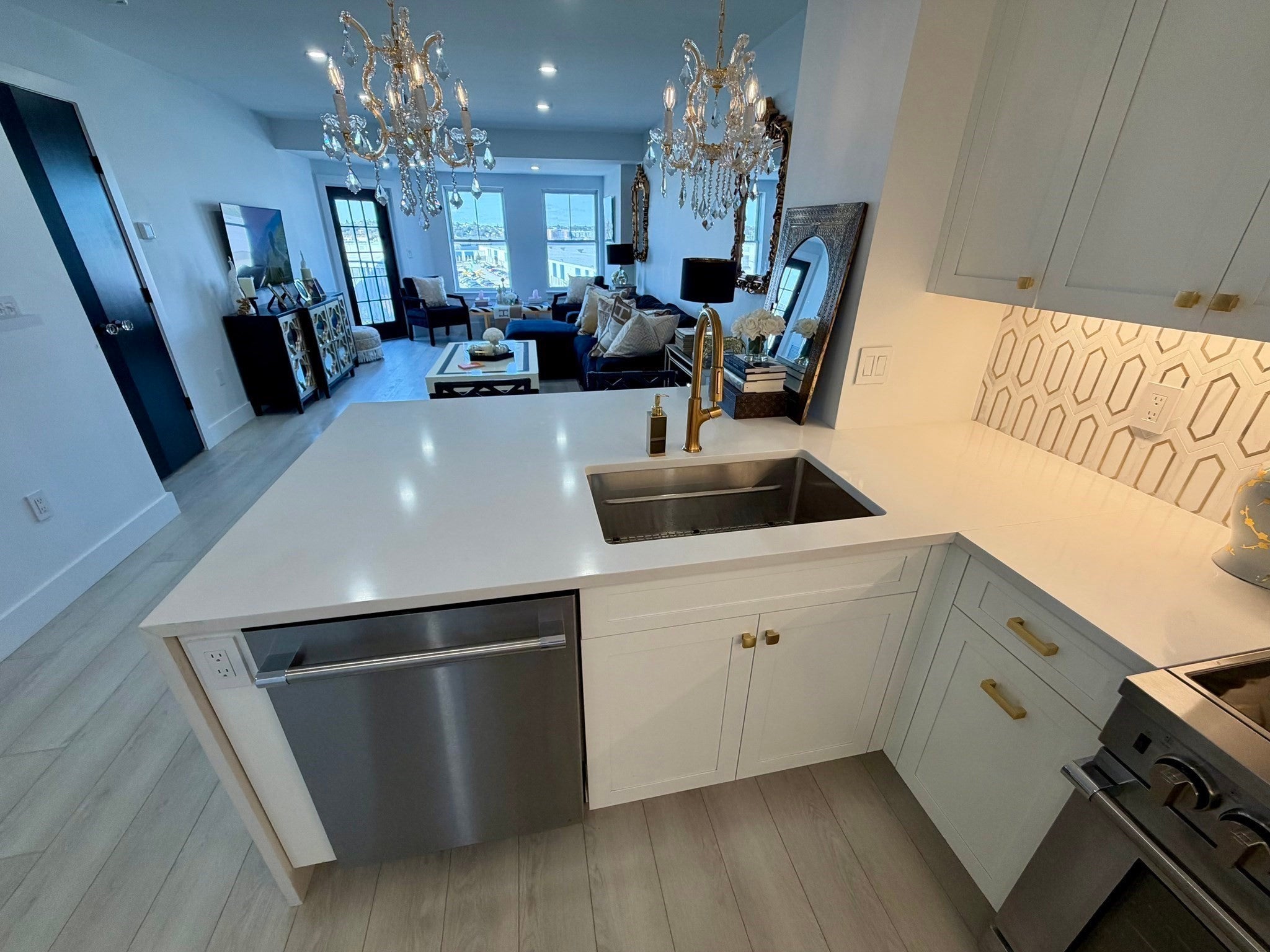 10 Seaport Dr 2617