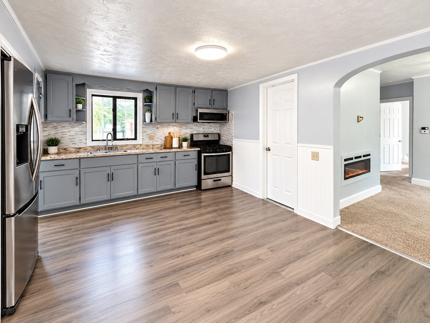 Photo of 138 Camden St, Methuen, MA