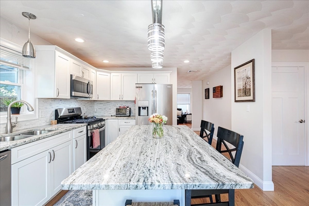 105 Green Street 4