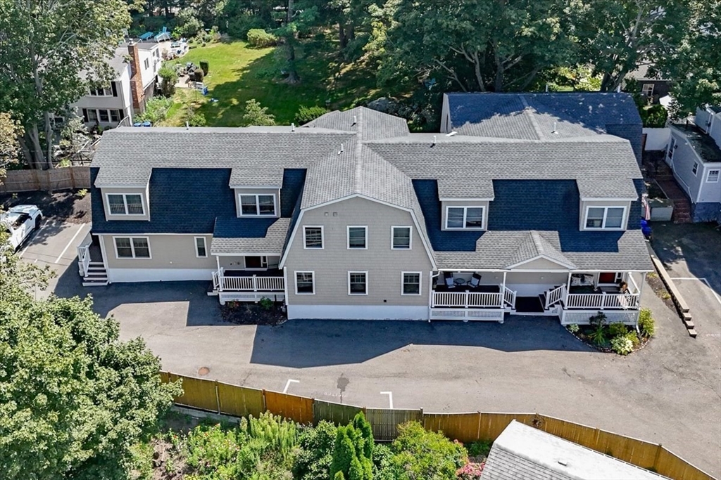 105 Green Street 4