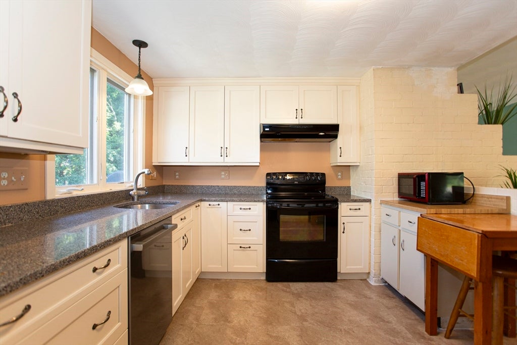 11 Mary Agnes Road, Framingham, MA, 11 Mary Agnes Road, Framingham, MA Photo #5