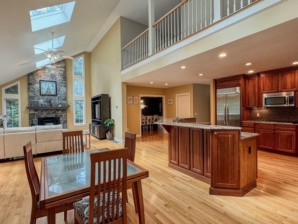 11 Schaffner Ln