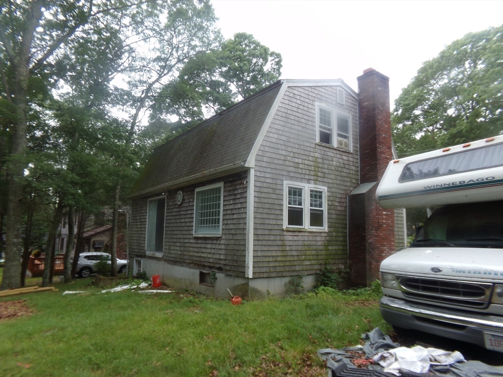 118 Pond Circle