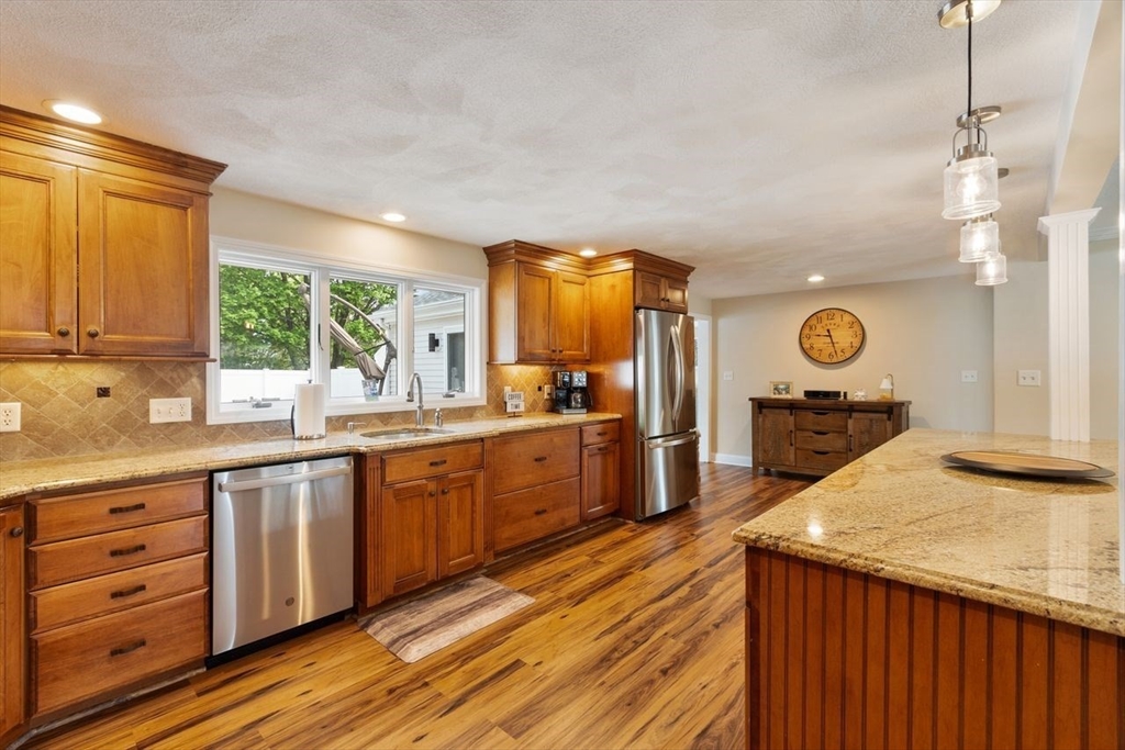 3 Maryvale Ln, Peabody, MA Photo #7