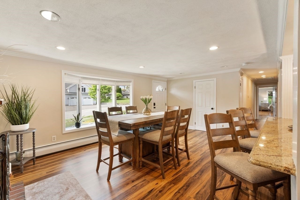 3 Maryvale Ln