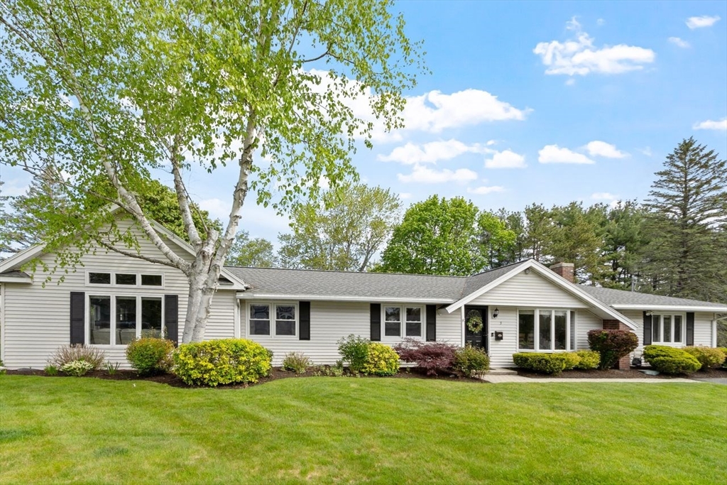 Photo of 3 Maryvale Ln, Peabody, MA
