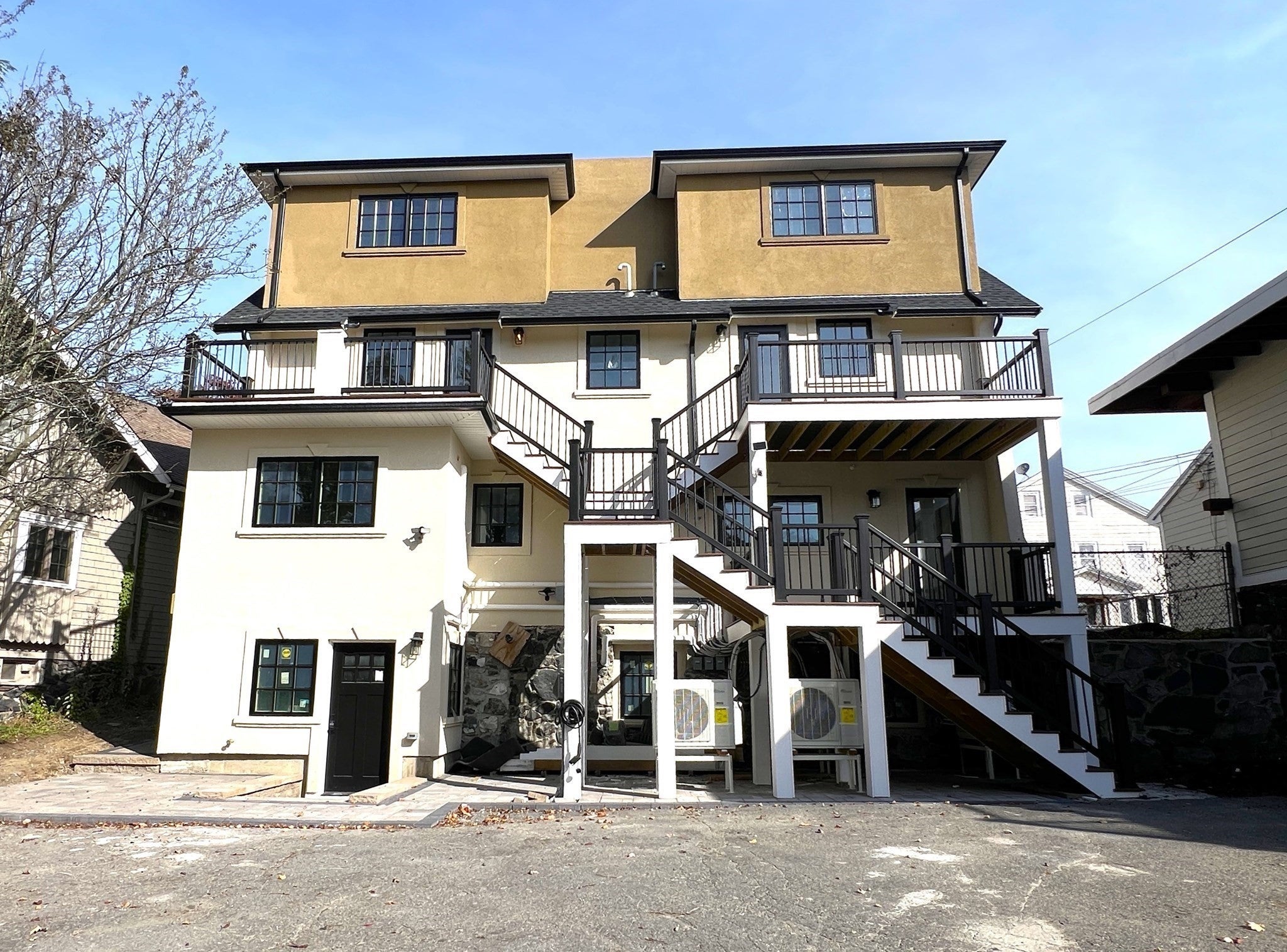 8 Crystal Street 2