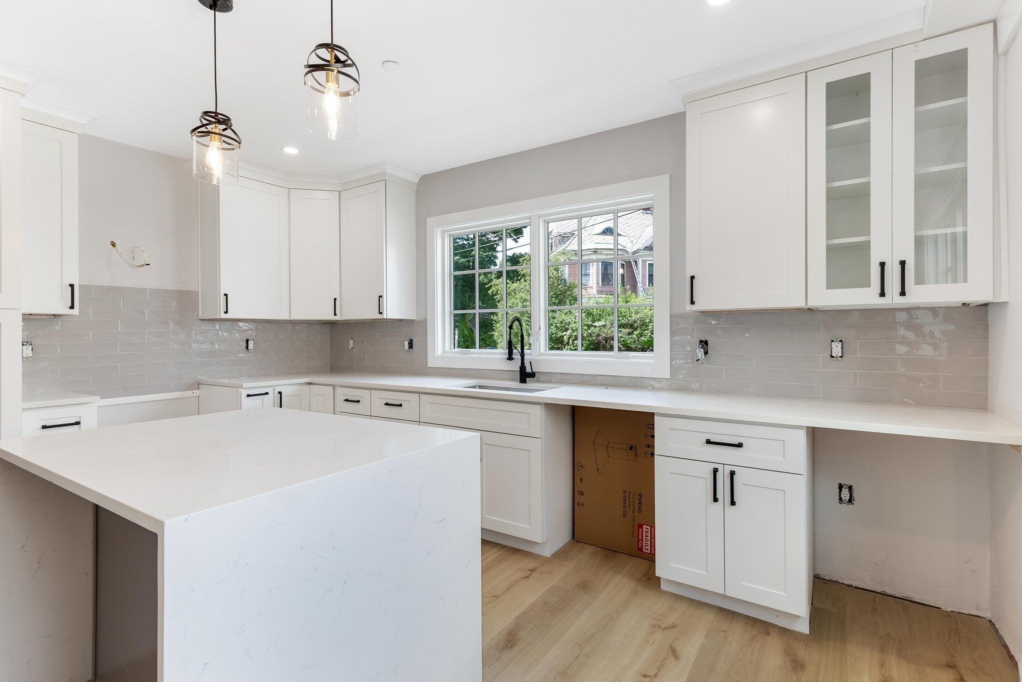8 Crystal Street 2