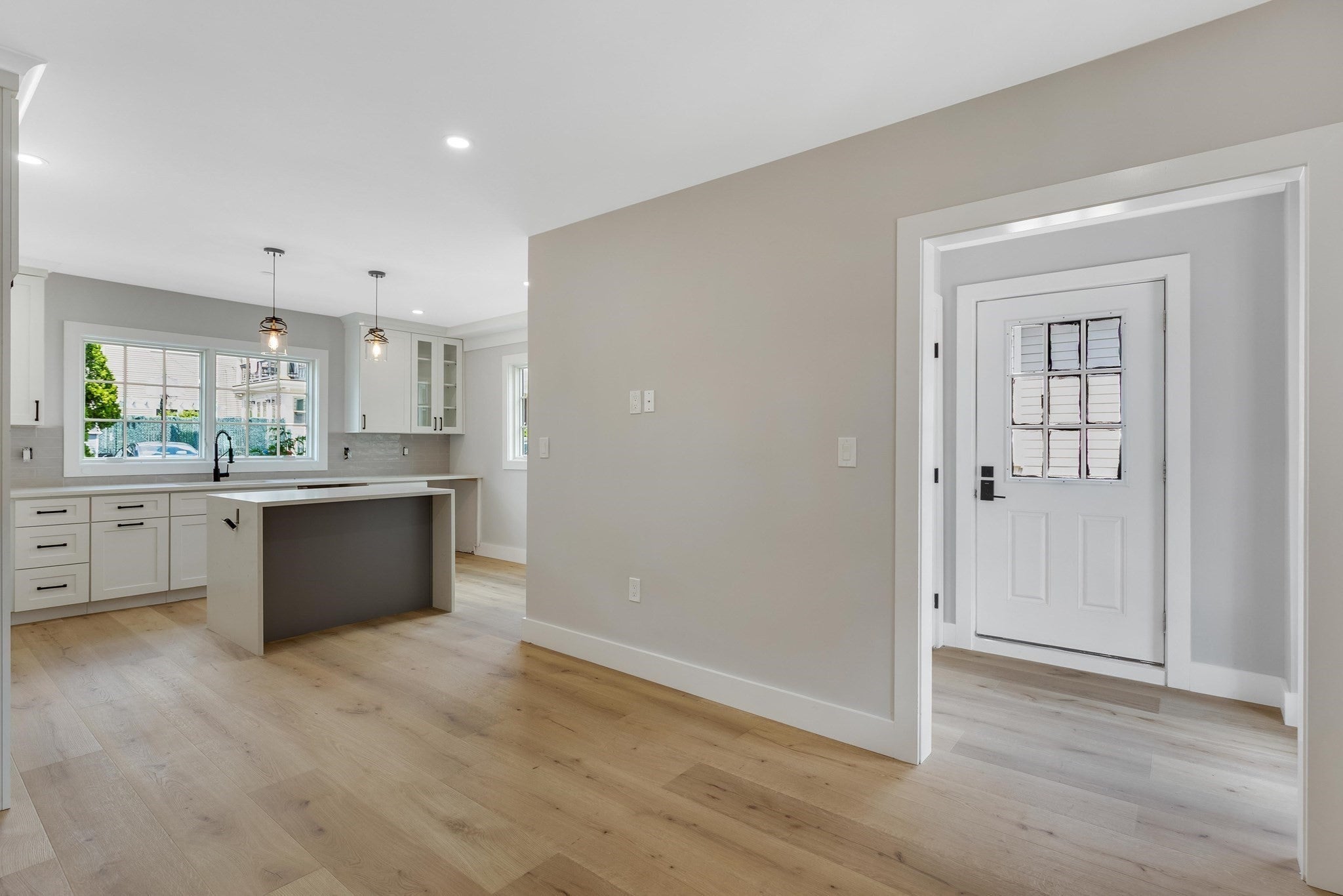 8 Crystal Street 2