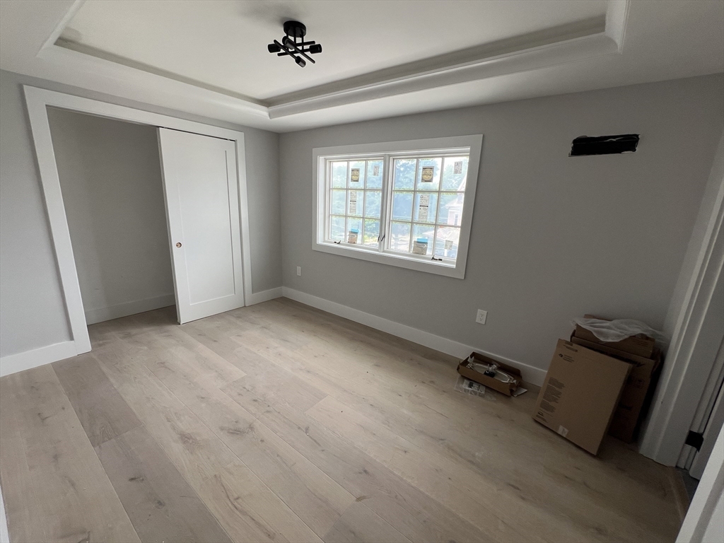 8 Crystal Street 2