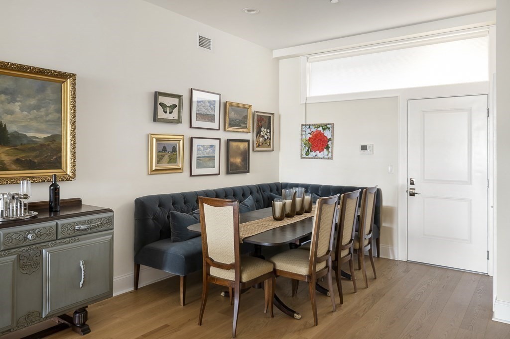 380 Bunker Hill St 111