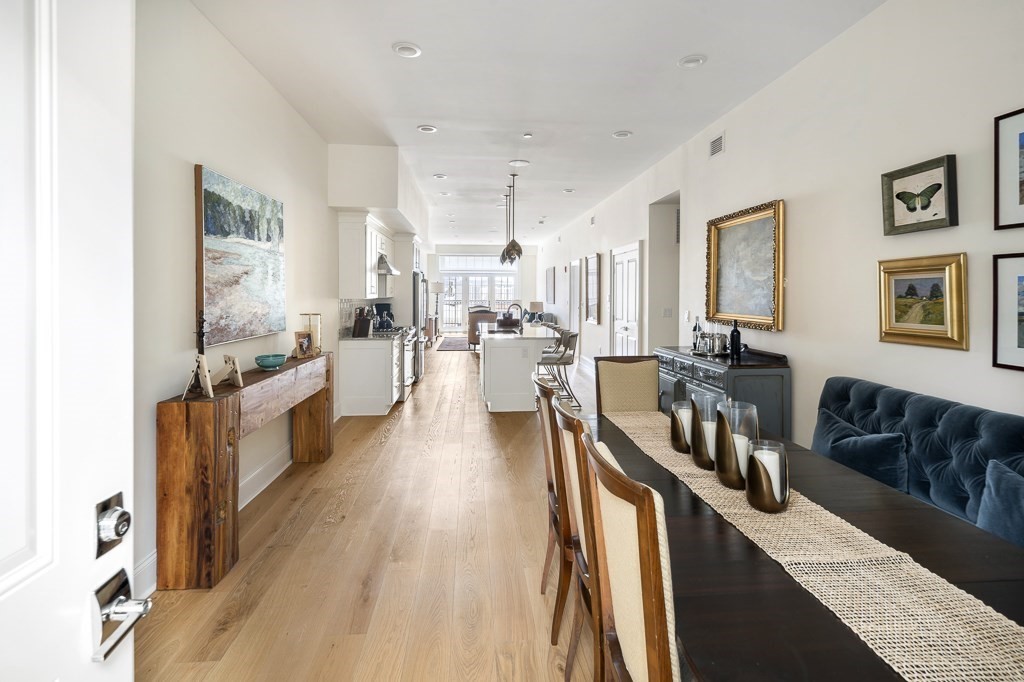 380 Bunker Hill St 111