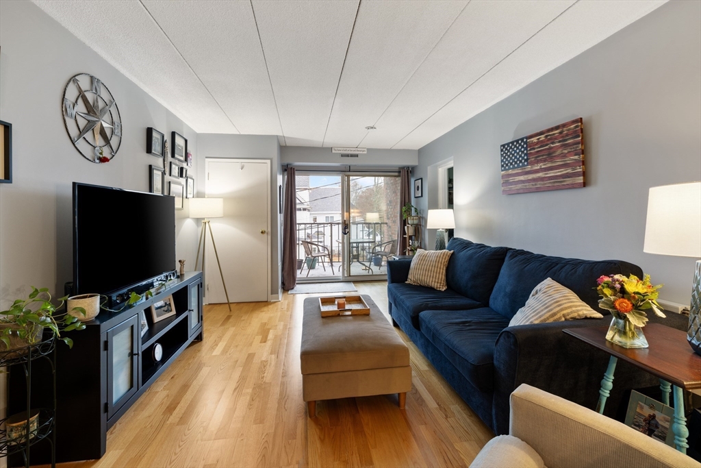 10 Foster St 306