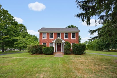 284 South St Northborough MA 01532