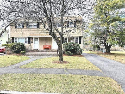15 Charles Rd 15 Winchester MA 01890
