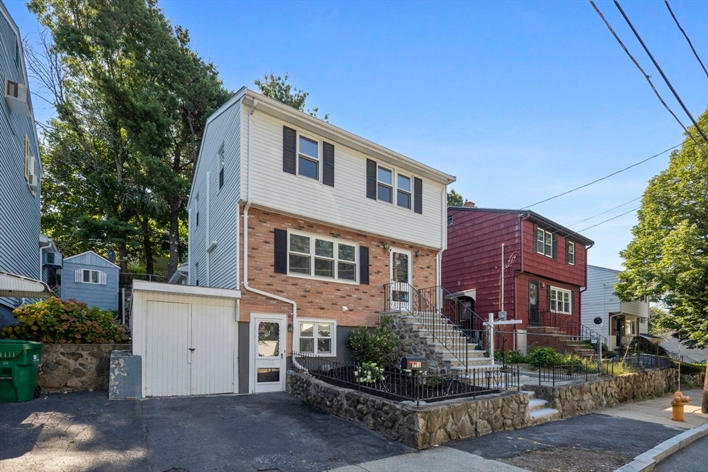 111 Mitchell Ave