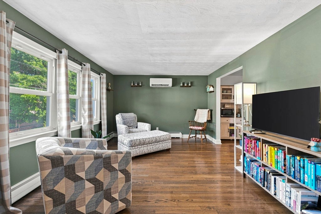 111 Mitchell Ave