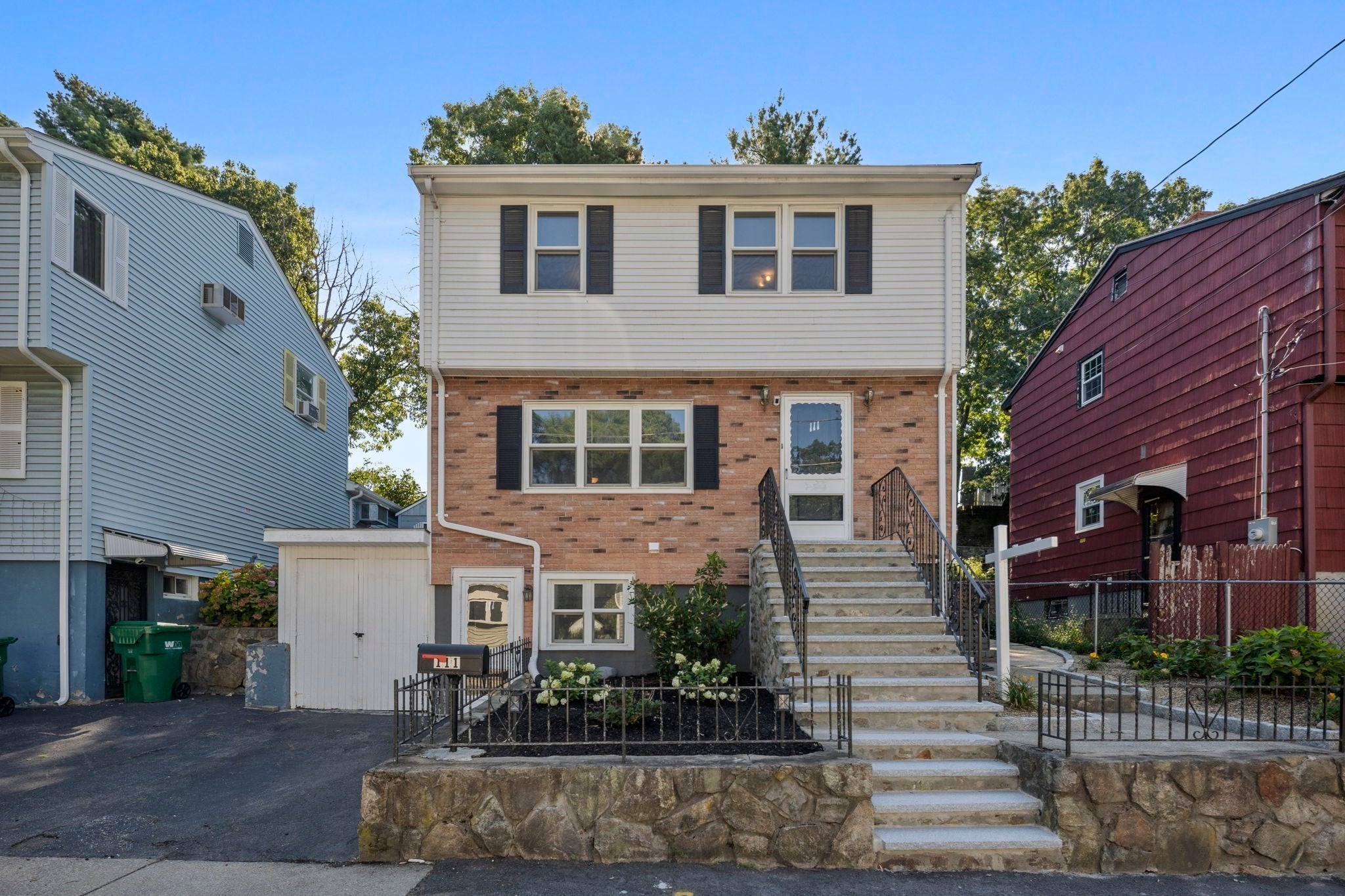 111 Mitchell Ave