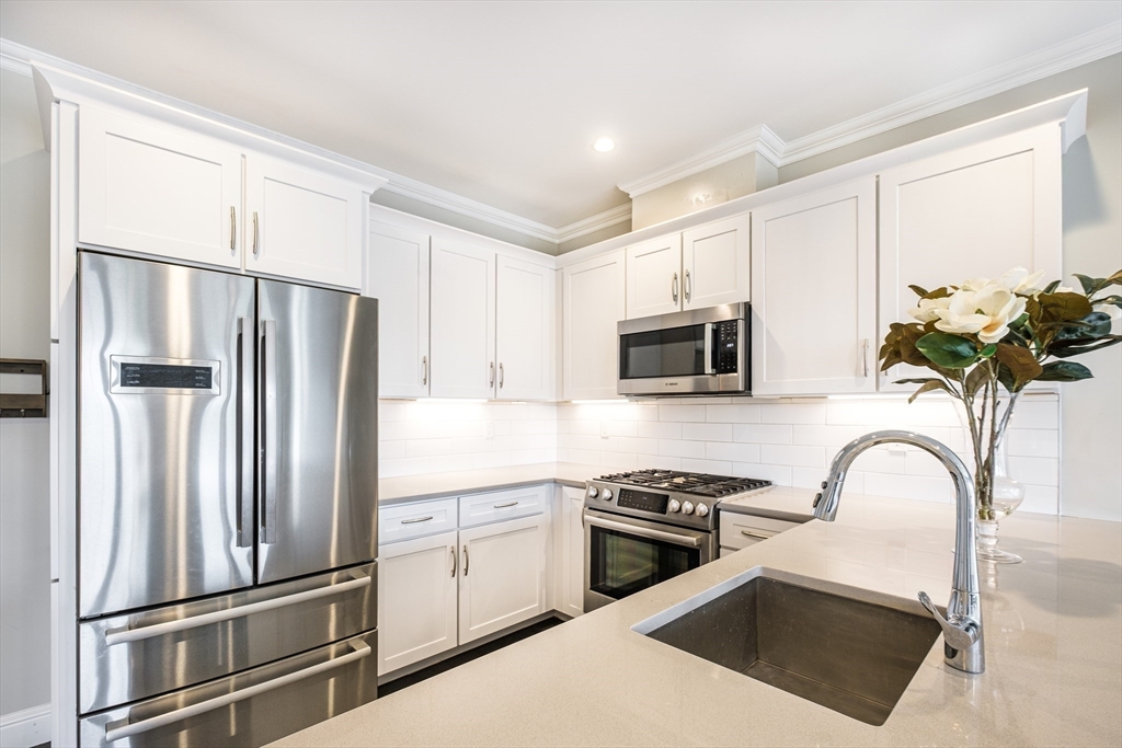 175 North Avenue 203