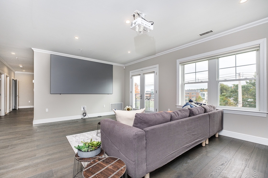175 North Avenue 203