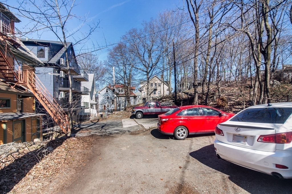 588-590 Cambridge St