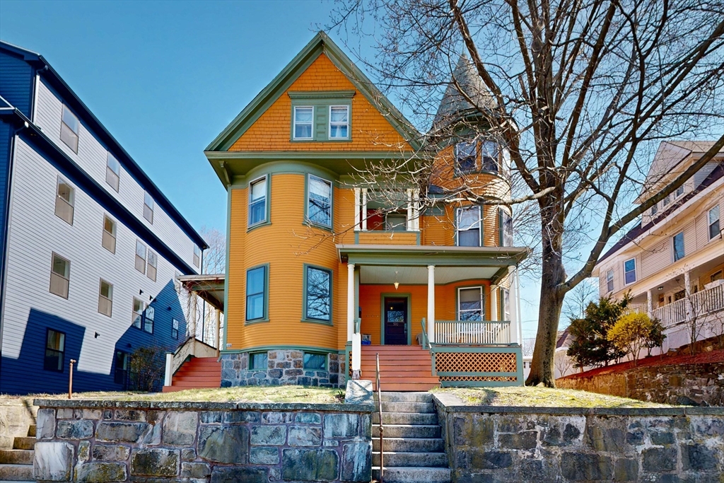 588-590 Cambridge St