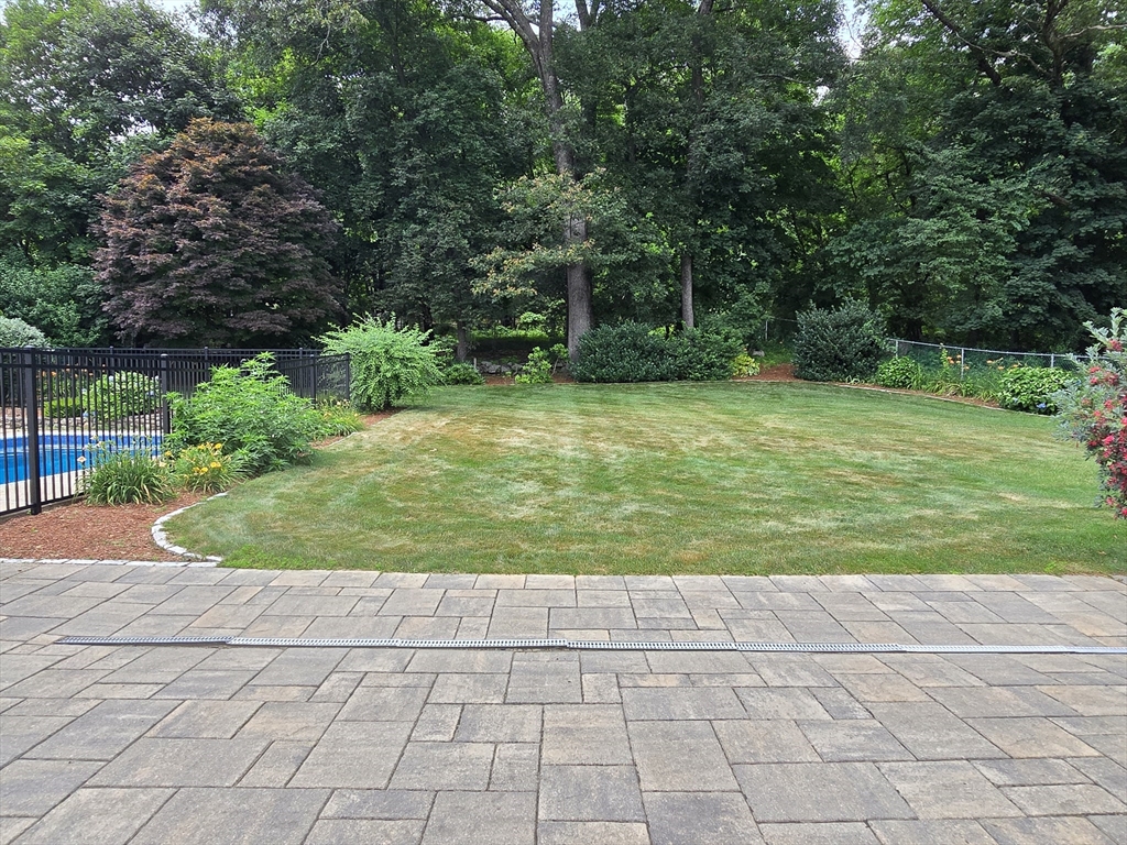42 Wayside Ln